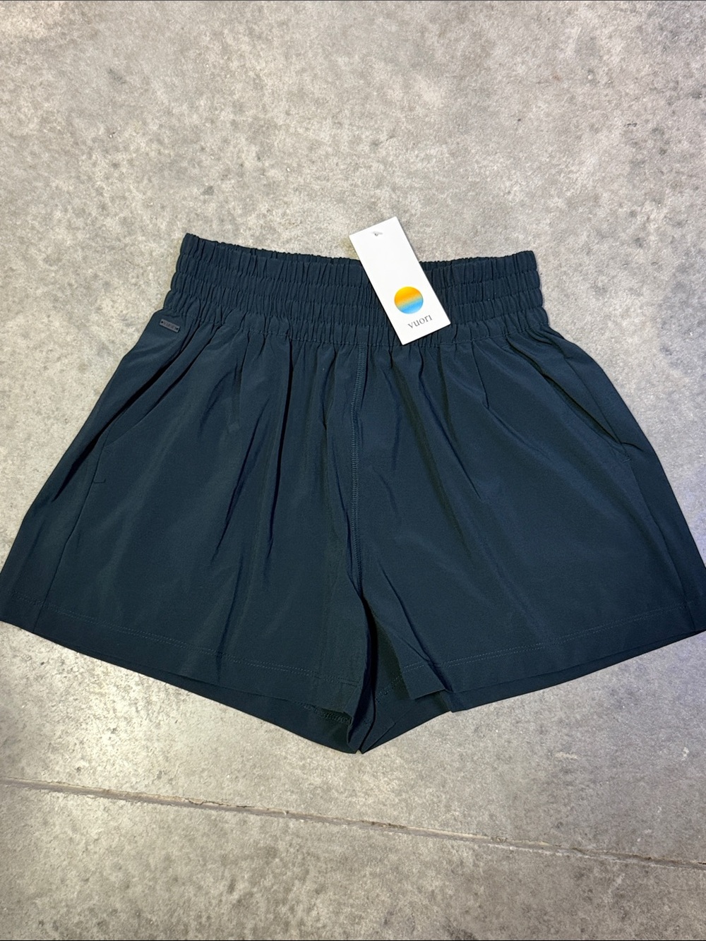 Vuori Villa Short Ink Navy Blue Size XS NWT High Rise Shorts